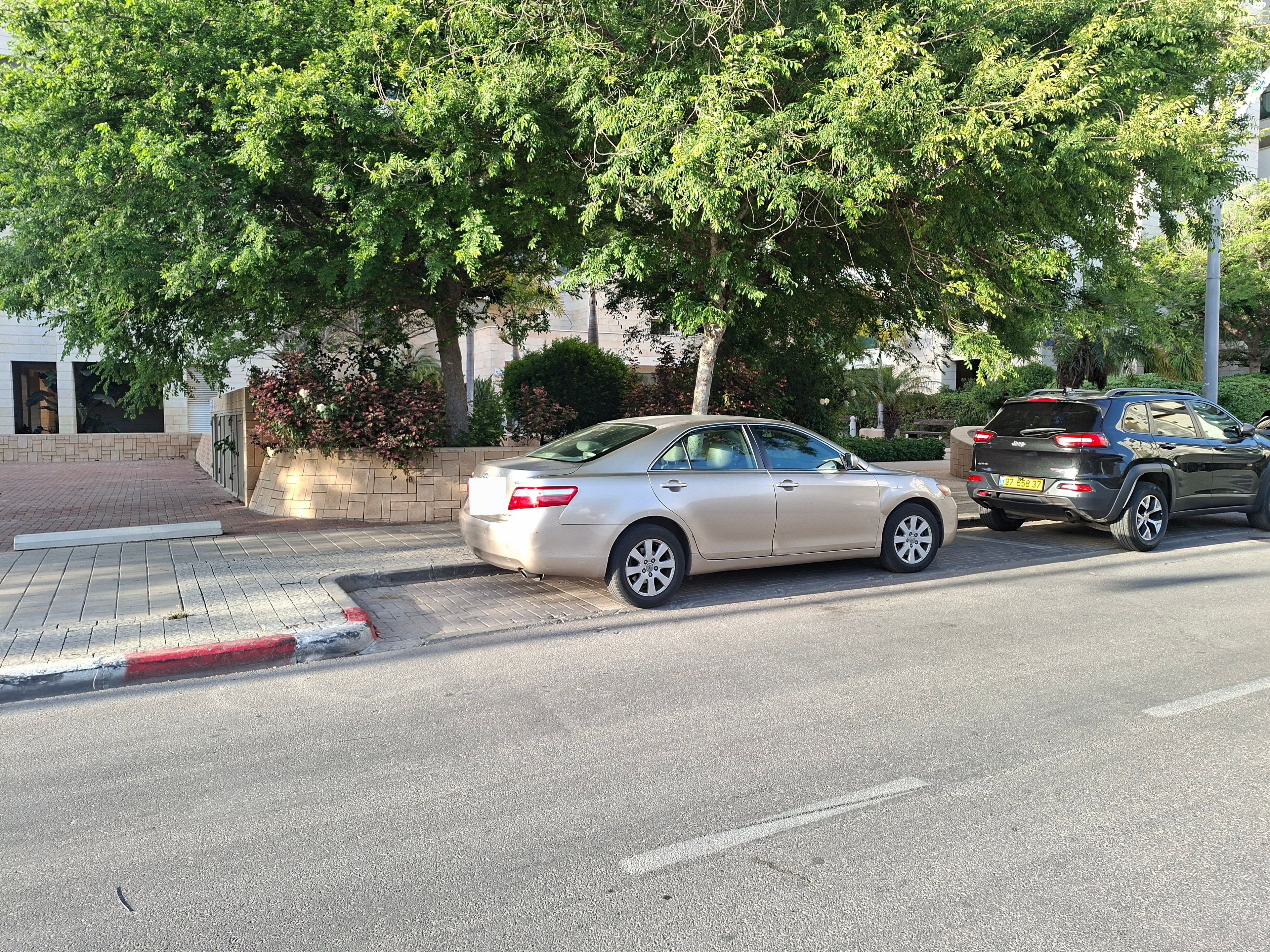 מודעת רכב טויוטה קאמרי
