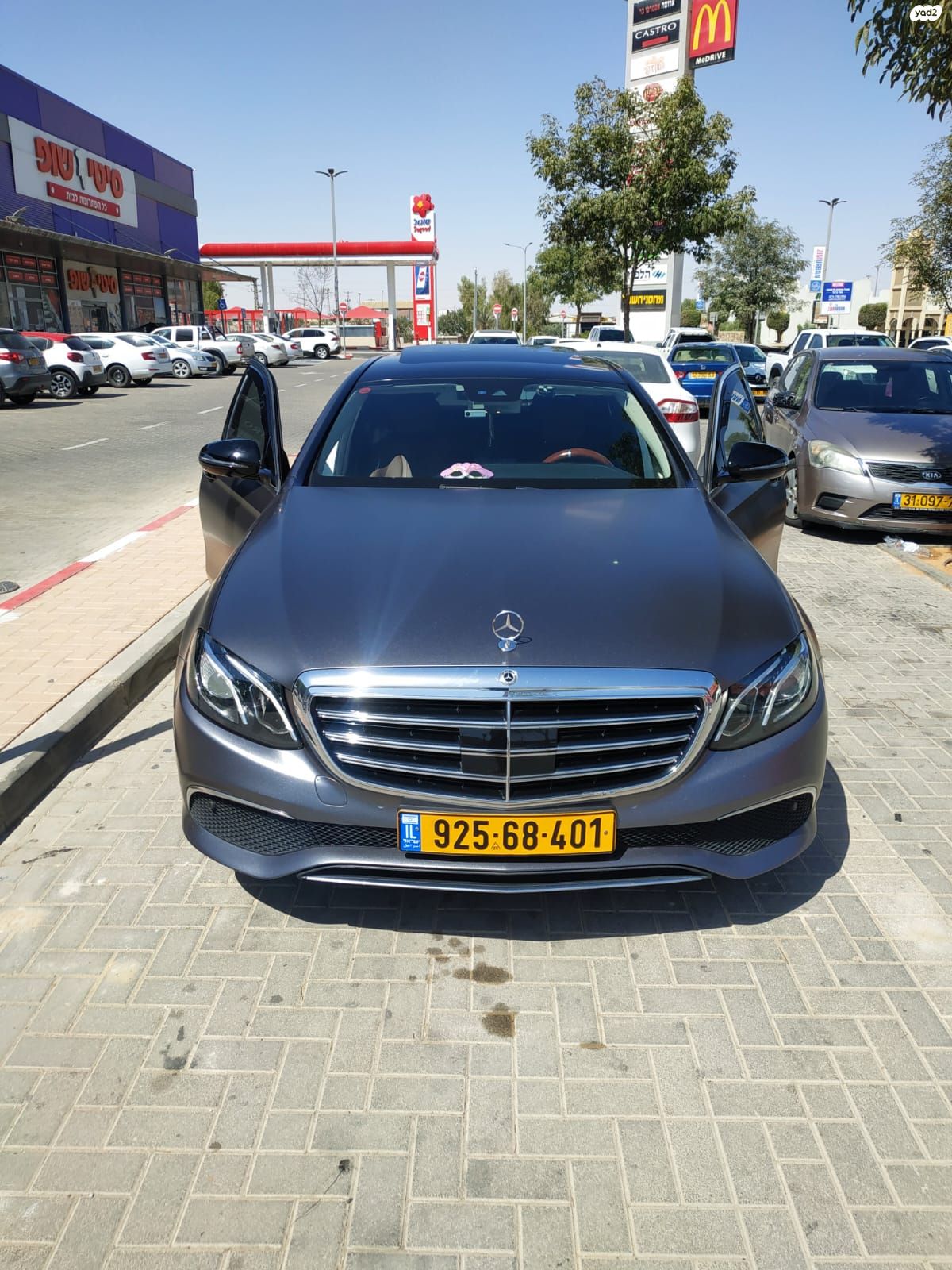 מודעת רכב מרצדס-בנץ E-class