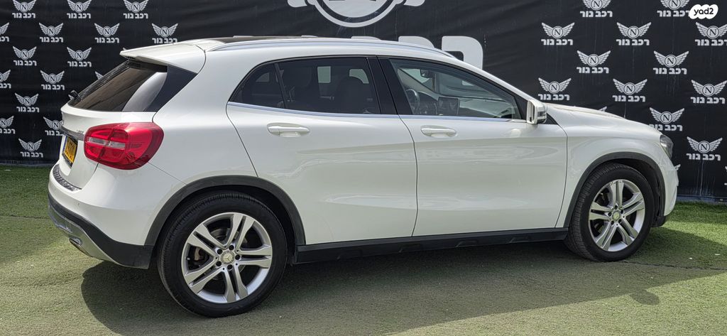 מרצדס-בנץ GLA