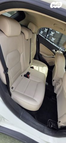 מרצדס-בנץ GLA