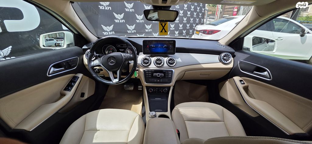 מרצדס-בנץ GLA