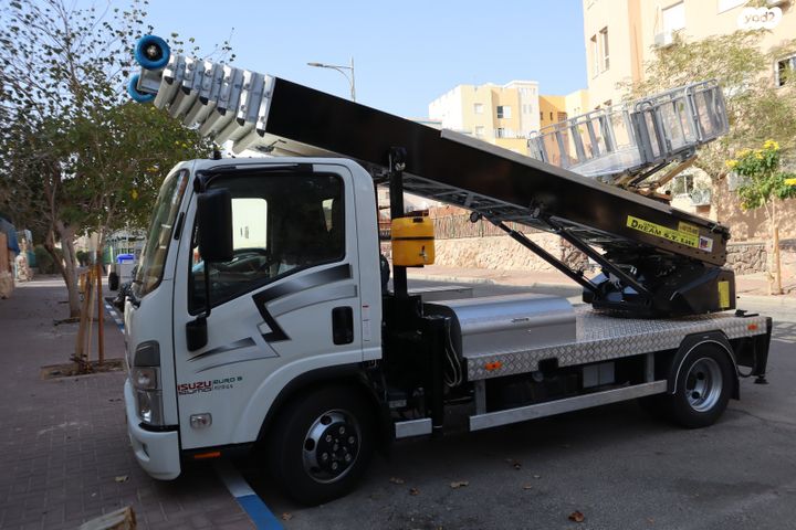 מודעת רכב מנוף