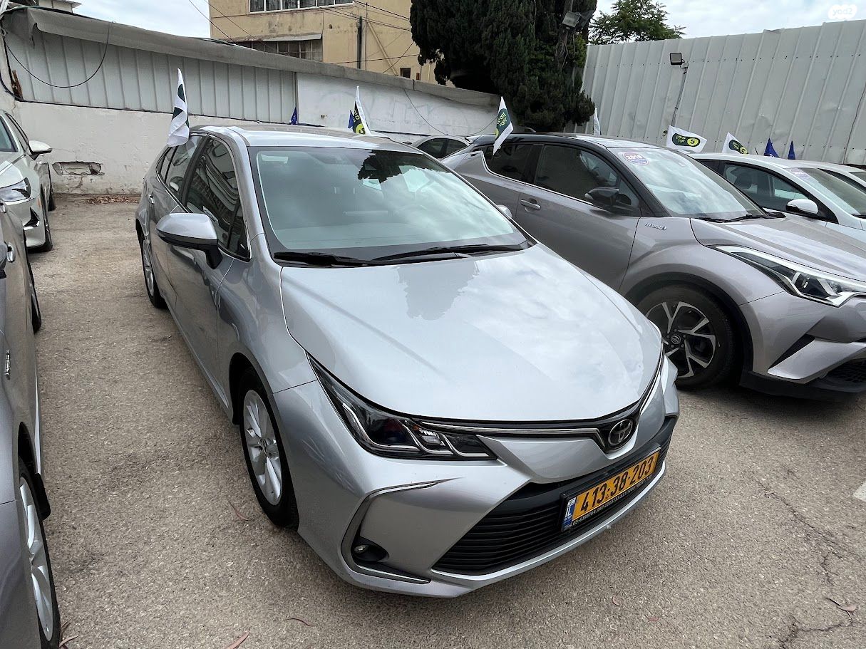 מודעת רכב טויוטה קורולה