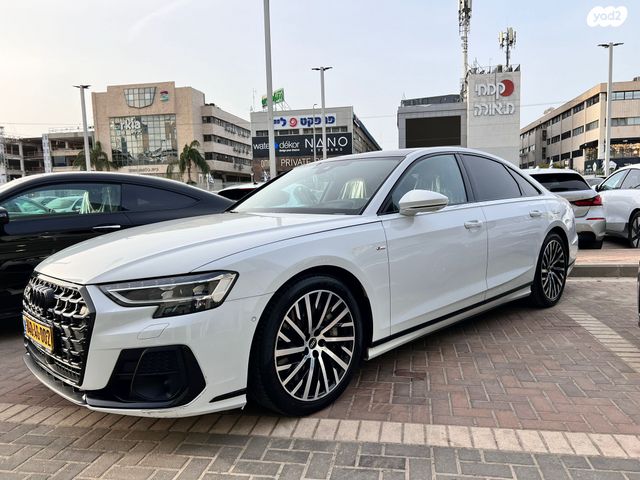 מודעת רכב אאודי A8