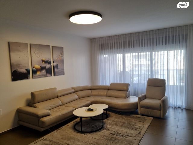 יטקובסקי אחים 32