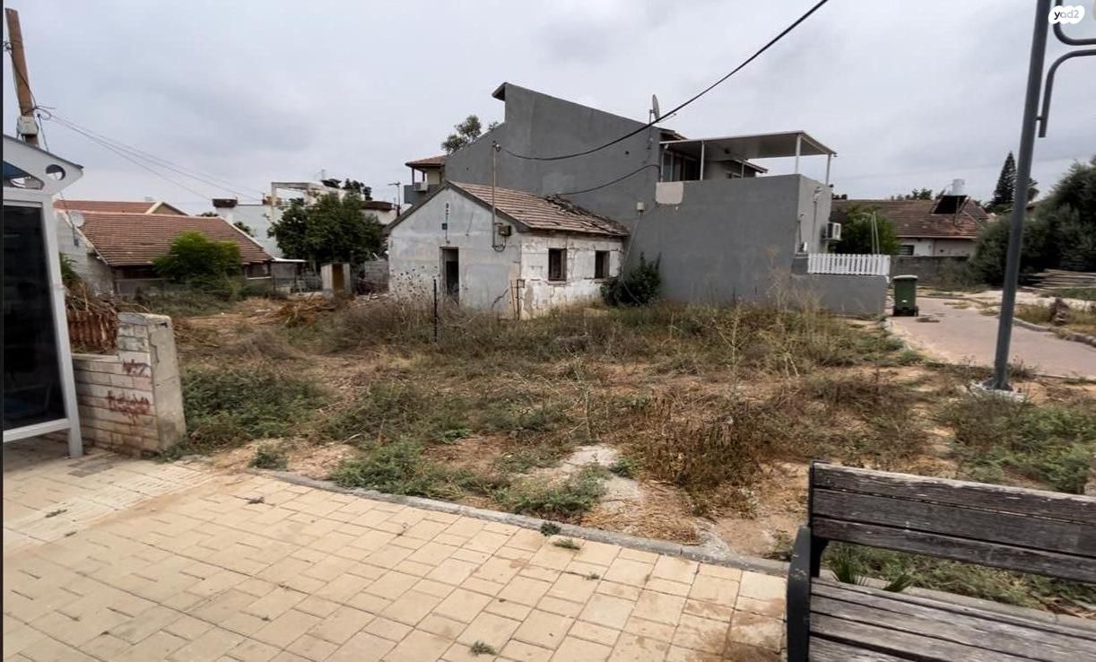 נתן אלבז 18