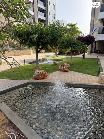 דירה, שמעון ויזנטל, הרצליה הירוקה, נווה עובד, הרצליה