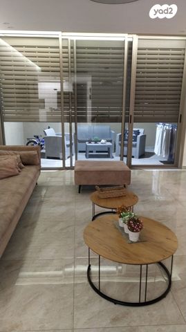 גג/ פנטהאוז, הפלמ"ח, עמידר, בת ים