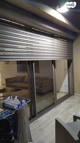 גג/ פנטהאוז, הפלמ"ח, עמידר, בת ים