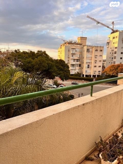 דירה, הרצליה