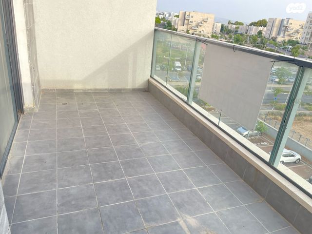 דירה, אלון, החורש, חריש