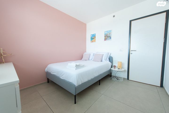 דירה, עין דור, שער פלמר, תחנת רכבת השמונה, חיפה