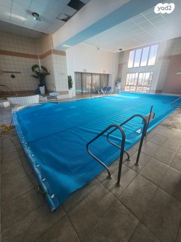 דירה, רש"י, נחלת גנים, רמת גן