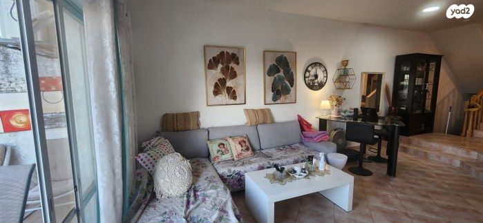 בית פרטי/ קוטג', אורנית