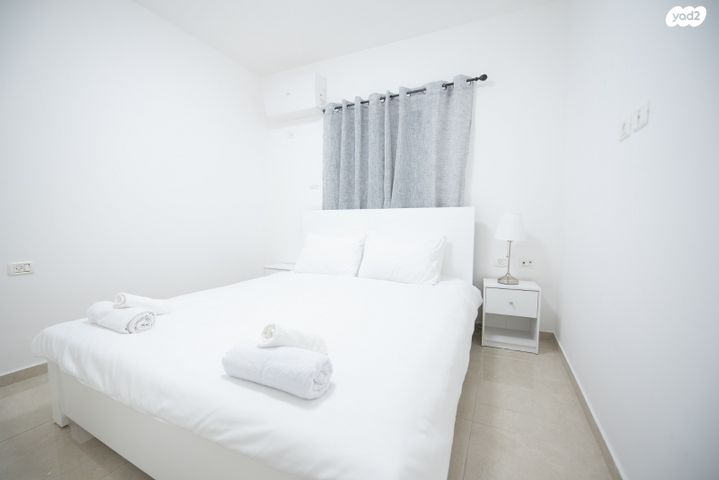 דירה, דרך העצמאות, שער פלמר, תחנת רכבת השמונה, חיפה