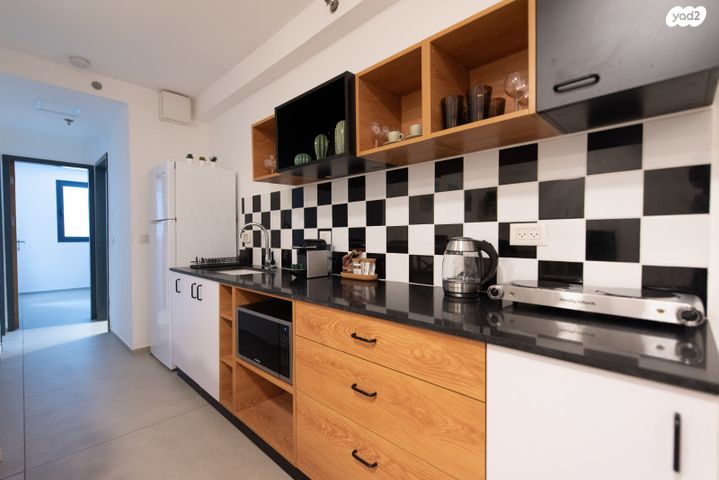 דירה, עין דור, שער פלמר, תחנת רכבת השמונה, חיפה