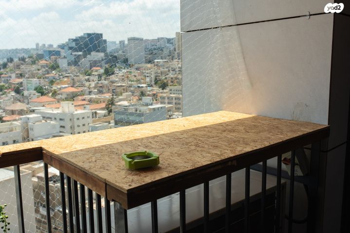 דירה, עין דור, שער פלמר, תחנת רכבת השמונה, חיפה