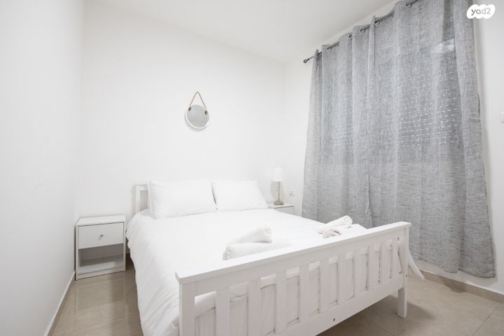 דירה, דרך העצמאות, שער פלמר, תחנת רכבת השמונה, חיפה