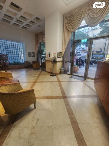 דירה, רש"י, נחלת גנים, רמת גן