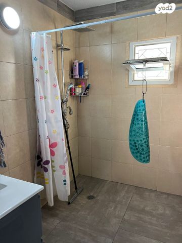 בית פרטי/ קוטג', החרוב, צוחר, צוחר