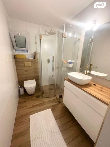 דירה, הדרור, נאות בן גוריון, יבנה