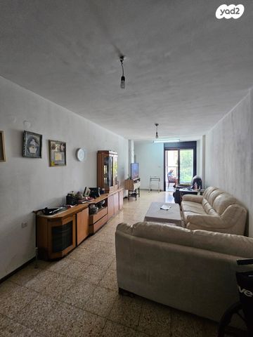 דירה, הגבול רוטשילד, בת ים