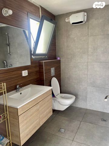 גג/ פנטהאוז, דרום מערב ותיק, בת ים