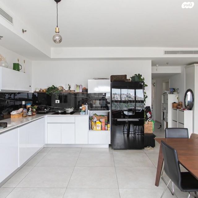 דירה, מעלות הבוצרים 8, מרכז הכרמל, חיפה