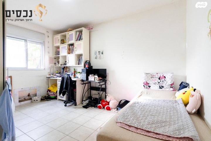 דירת גן, אלעד