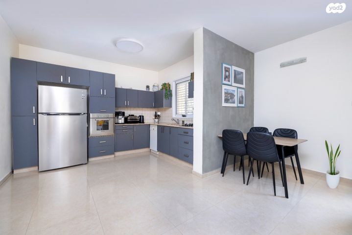 דירה, בתיה מקוב, ד' / מערב מרכז העיר, רחובות