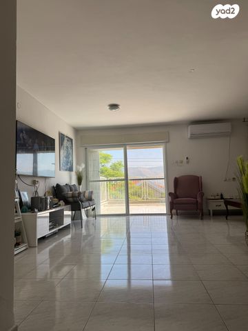 דו משפחתי, כרמיאל