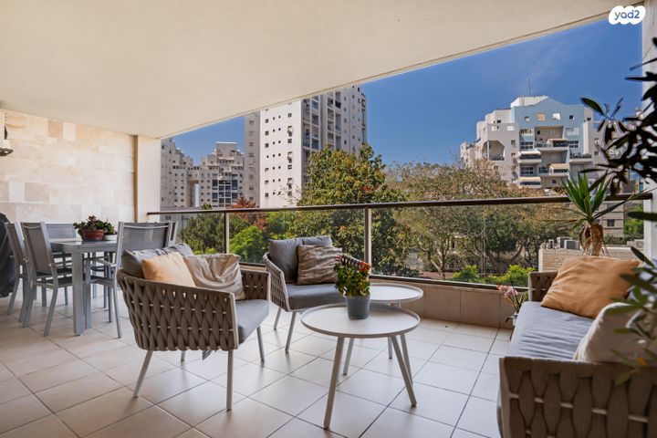 דירה, העצמאות 48, רובע הקריה, הסיטי, אשדוד