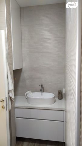 גג/ פנטהאוז, הפלמ"ח, עמידר, בת ים