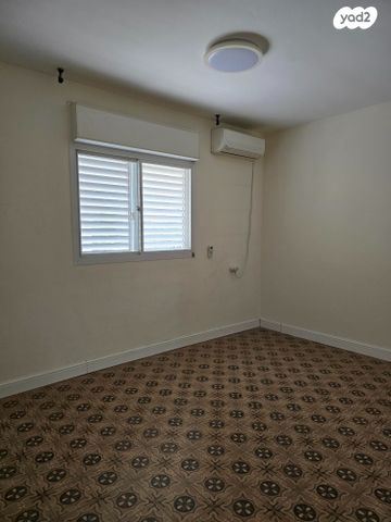 דירה, עלי כותרת, גני אביב, לוד