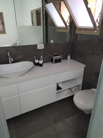 גג/ פנטהאוז, הפלמ"ח, עמידר, בת ים