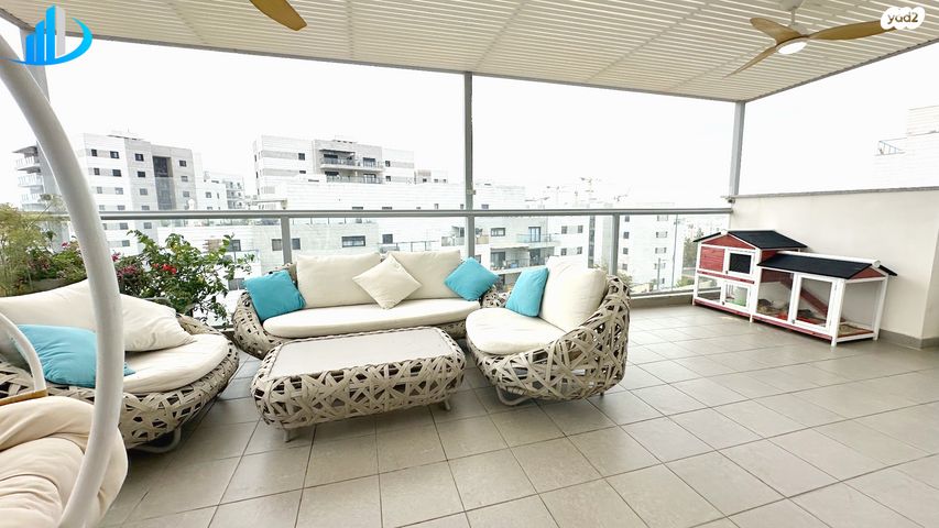 גג/ פנטהאוז, פסגות אפק, ראש העין