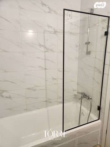 דירה, דרך מנחם בגין 160, מונטיפיורי, הרכבת, תל אביב יפו