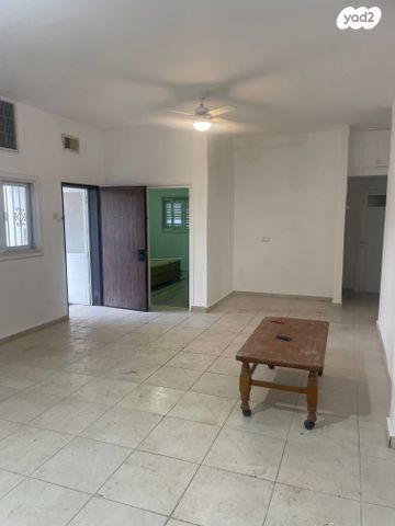 יחידת דיור, שלום שבזי, פרדסיה