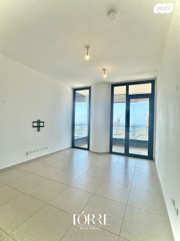 דירה, דרך מנחם בגין 160, מונטיפיורי, הרכבת, תל אביב יפו