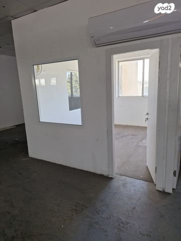 מבני תעשיה, חדרה