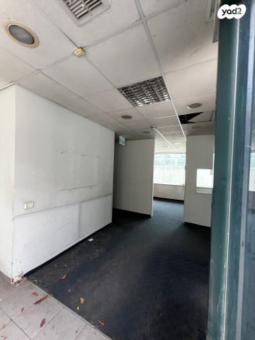 אולמות, חומה ומגדל, מונטיפיורי, הרכבת, תל אביב יפו