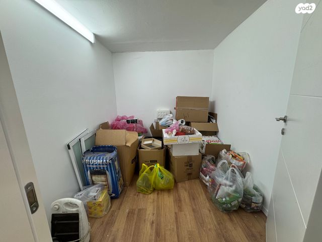 חנויות/ שטח מסחרי, קרית אתא