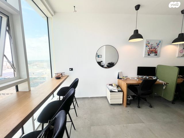 משרדים, צבי אלון 20, מרכז העיר דרום, נתניה