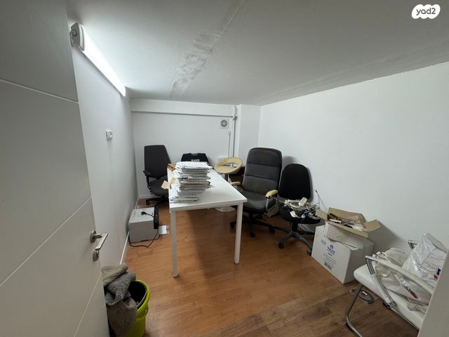 חנויות/ שטח מסחרי, קרית אתא