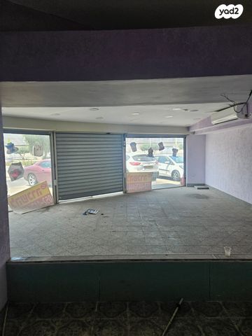 חנויות/ שטח מסחרי