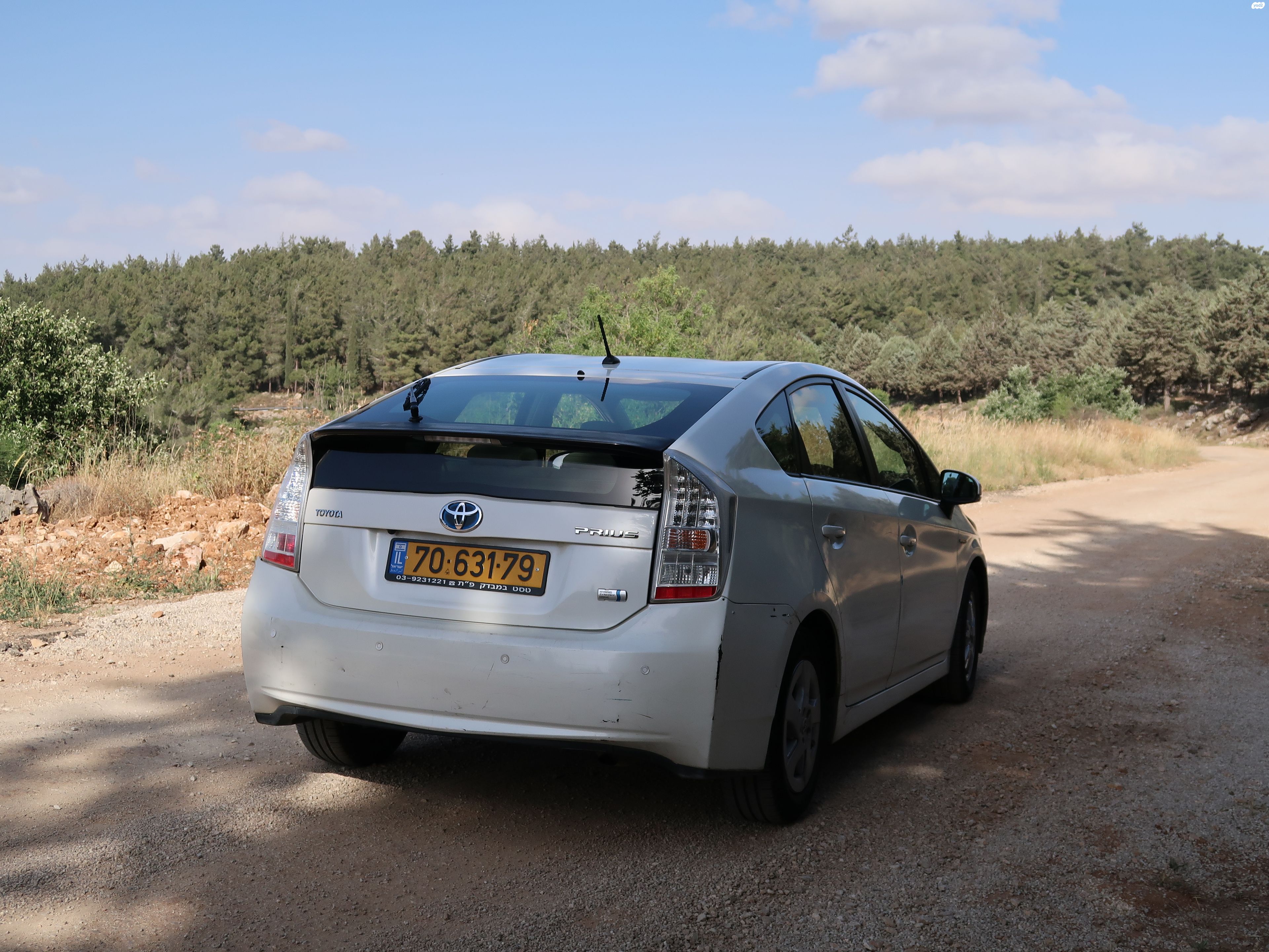 מודעת רכב טויוטה פריוס