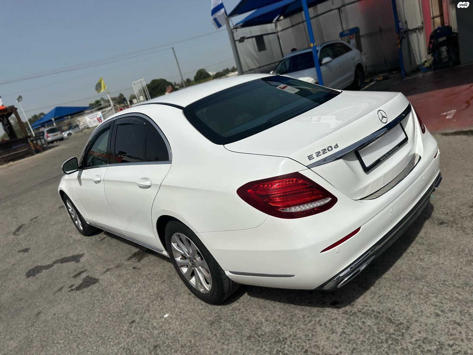 מודעת רכב מרצדס-בנץ E-class