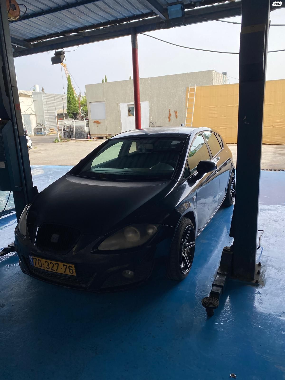 מודעת רכב סיאט לאון