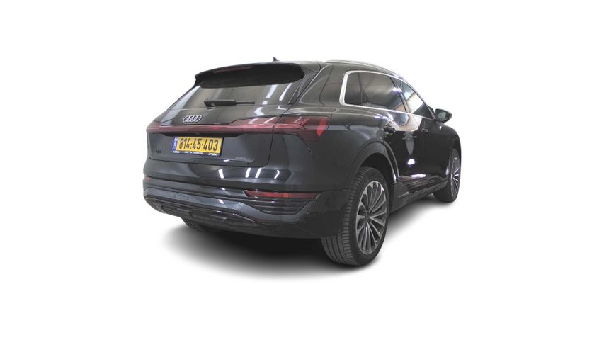 אאודי Q8 e-tron