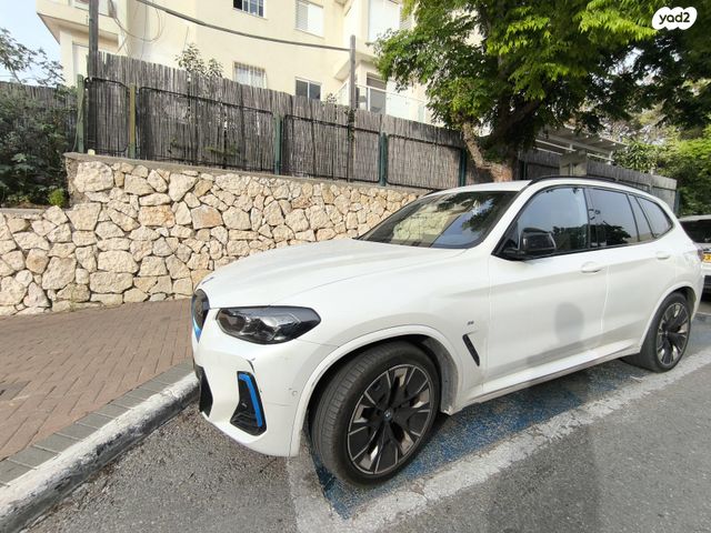 מודעת רכב ב מ וו iX3